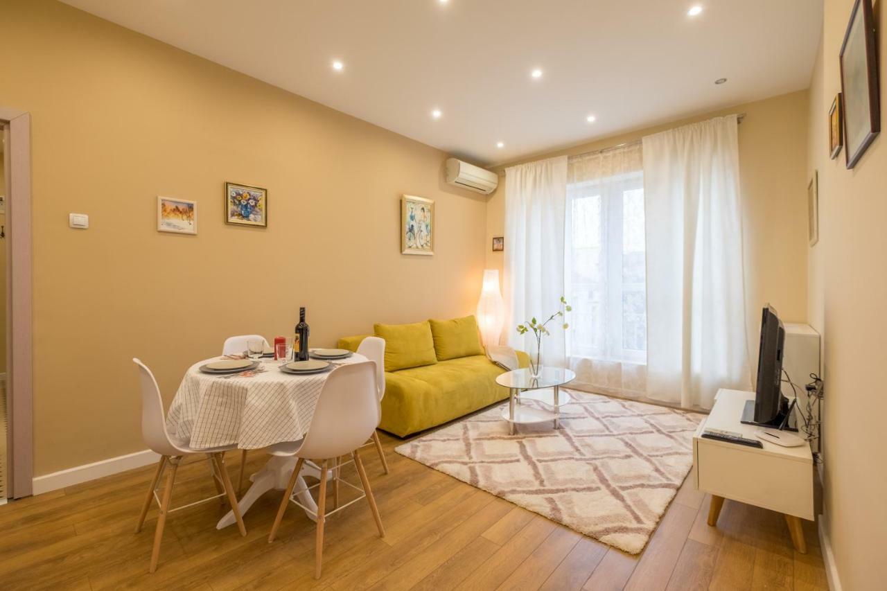 Modern 2 Bedroom Apartment Next To Vitosha Str. Sofia Luaran gambar
