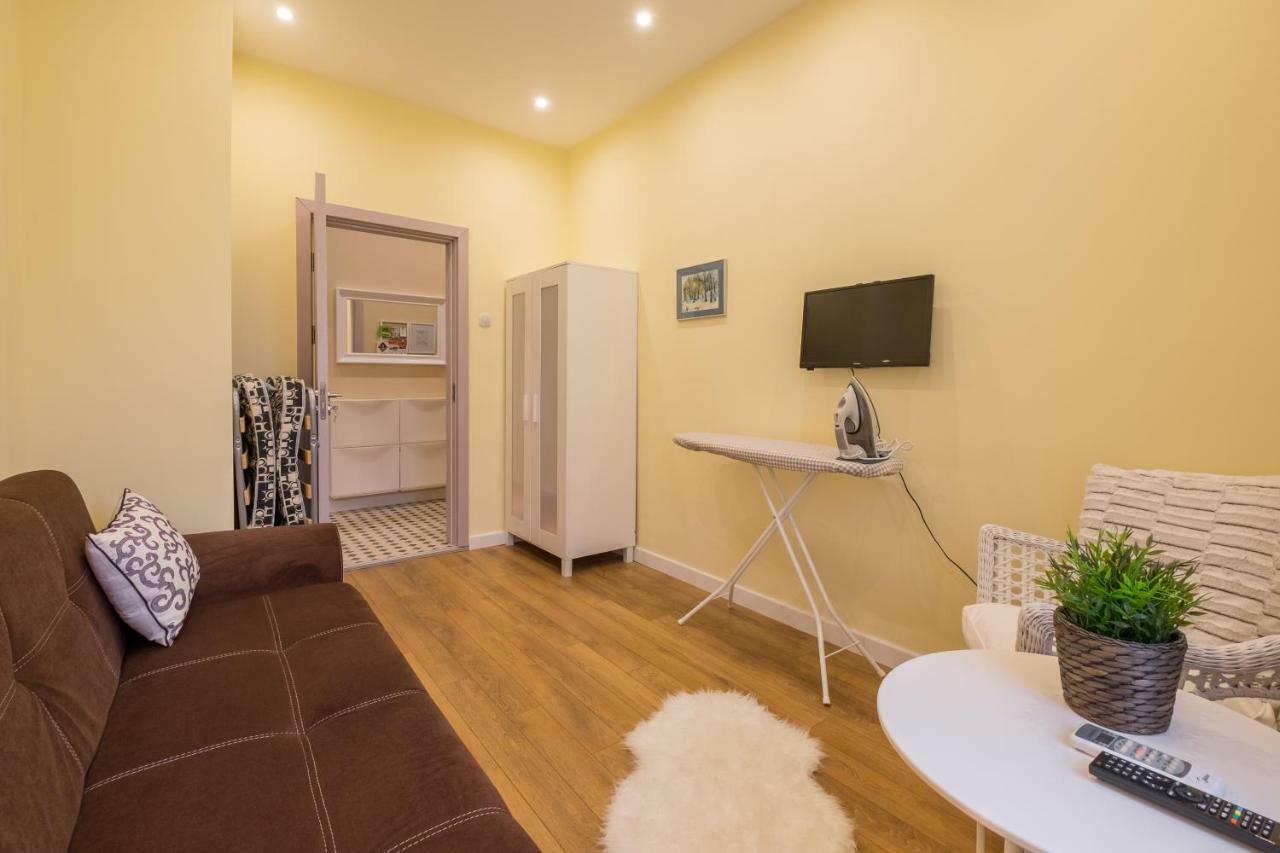 Modern 2 Bedroom Apartment Next To Vitosha Str. Sofia Luaran gambar