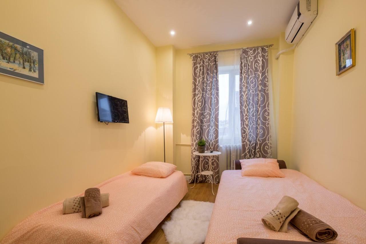 Modern 2 Bedroom Apartment Next To Vitosha Str. Sofia Luaran gambar