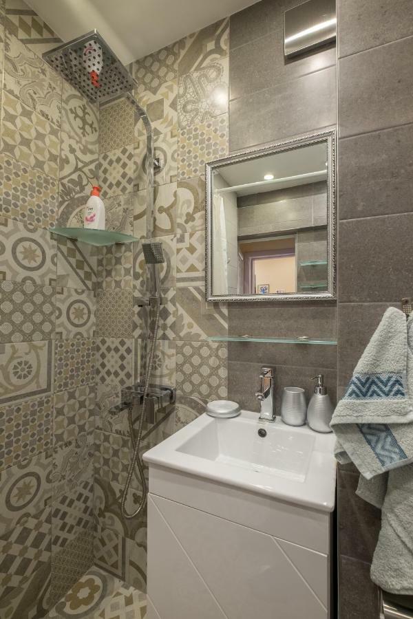 Modern 2 Bedroom Apartment Next To Vitosha Str. Sofia Luaran gambar